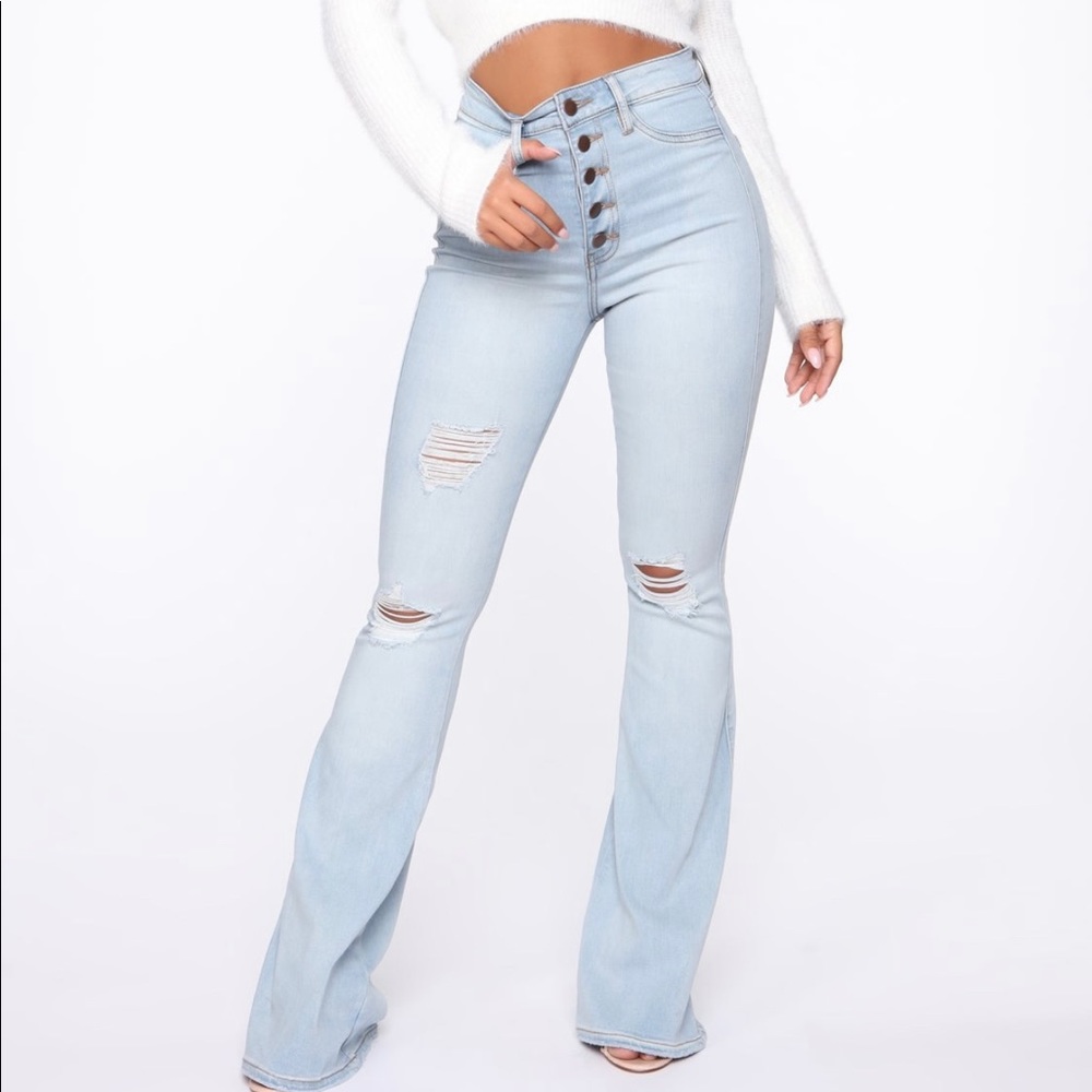 Fashion nova flare jeans size 5